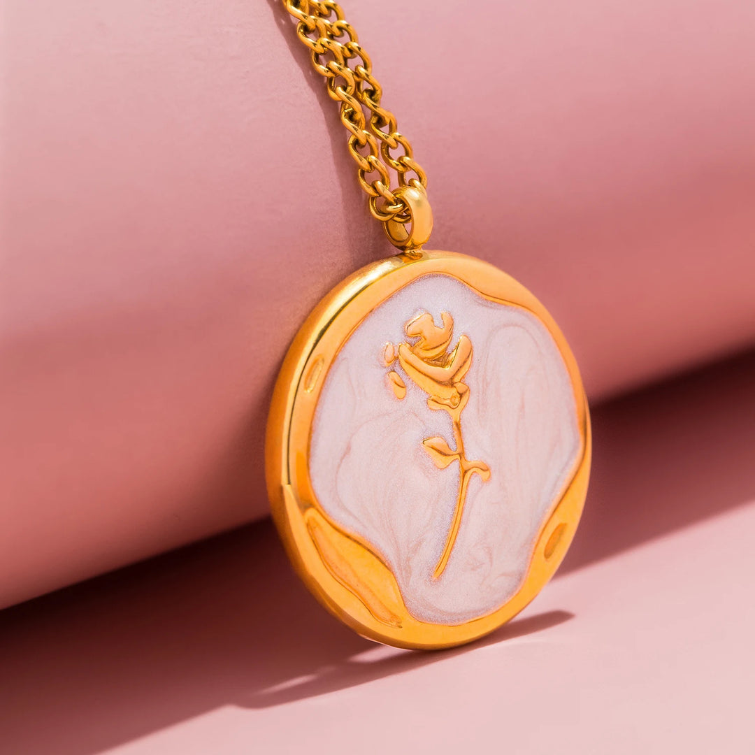 Rosa Warda Pendant Necklace