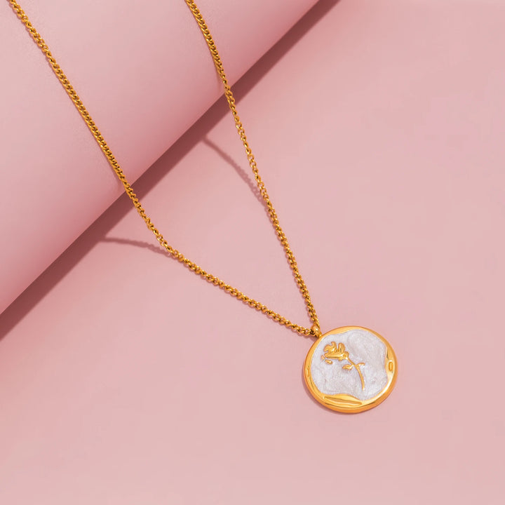 Rosa Warda Pendant Necklace